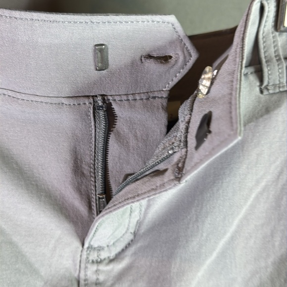 Athleta‎ Light Gray Mini Skort size 2 - Picture 3 of 8